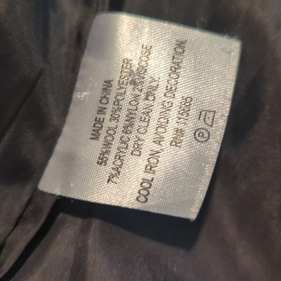 Harry Potter Gryffindor Logo Hooded Varsity red/ black Wool Jacket NWOT Sz L - Picture 10 of 11